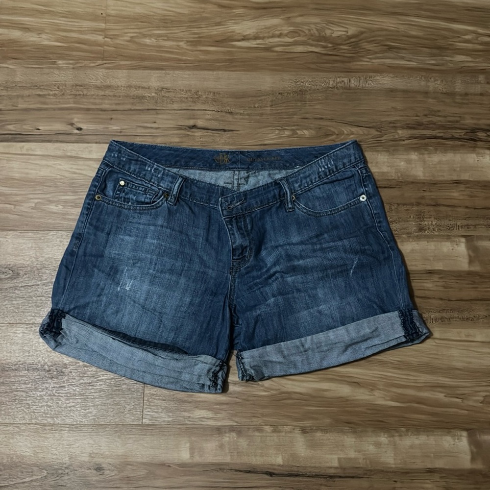 Outback Red Denim shorts size 6.